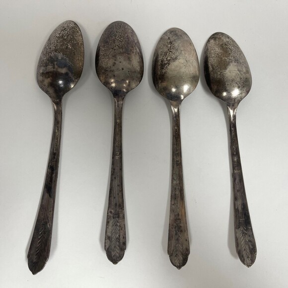 Wm. Rogers International Silver Allure Silver-plate Flatware Serving Spoons - Picture 4 of 6